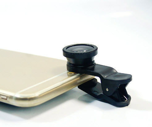 3 in 1 Universal Fish Eye & Macro Clip Camera Lens Kit for iPad iPhone 7 6 5 Samsung Blackberry HTC and Most smartphones