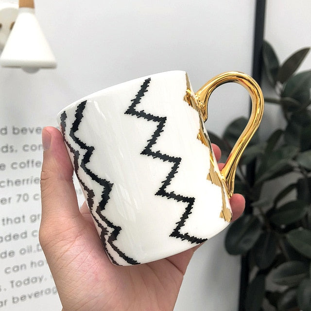 Abstract Collection Single Layered Nordic Style Gold Handle Ceramic Coffee/Tea Mugs